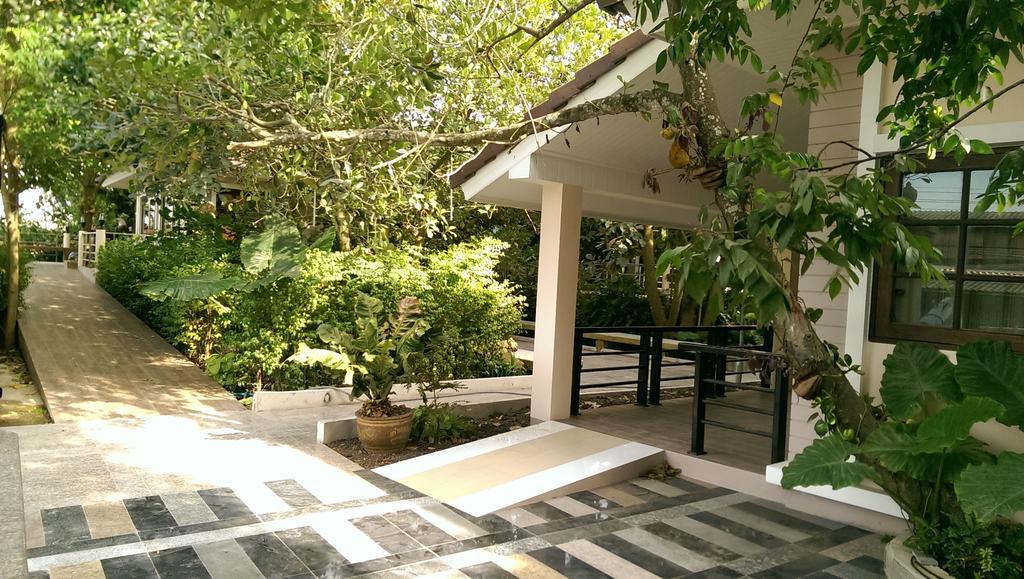 Damnoen Care Resort Damnoen Saduak Buitenkant foto